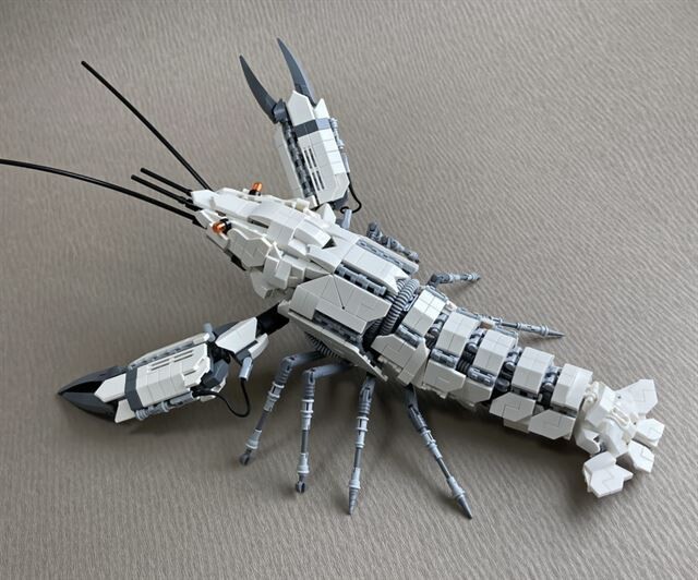 Меха-существа, созданные из кирпичиков LEGO (фото)