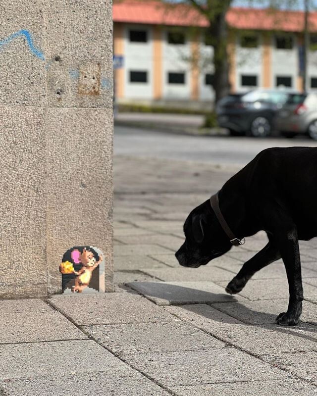 Піксельний стріт-арт на вулицях Швеції (фото)