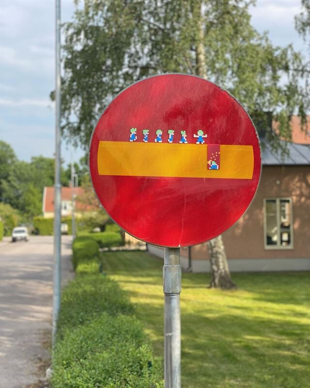 Пиксельный стрит-арт на улицах Швеции (фото)