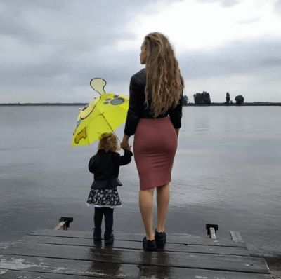Яна Соломко поделилась нежным снимком с дочерью