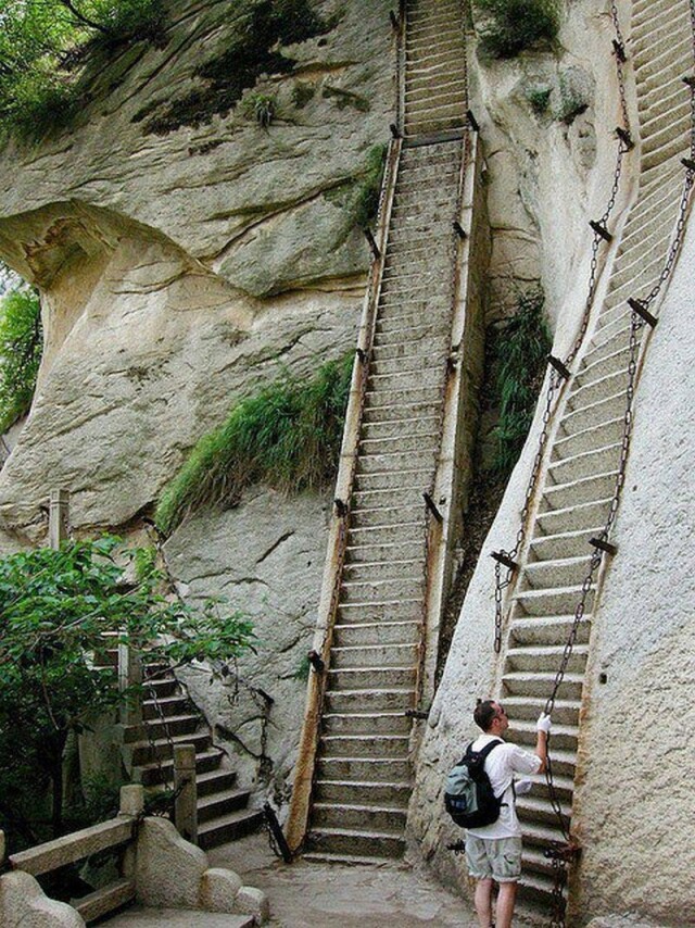 Лестницы, пройти по которым решится далеко не каждый  (ФОТО)
