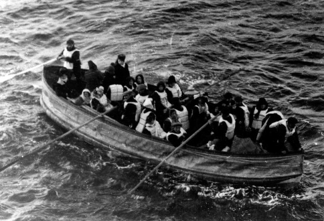 Захоплюючі фотографії, зроблені після катастрофи "Титаніка"