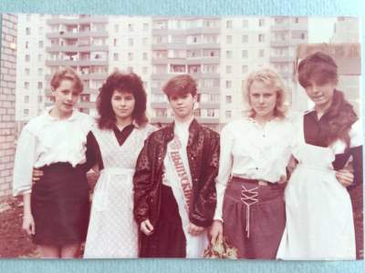 Звезды «Квартала-95» показали свои школьные фотографии