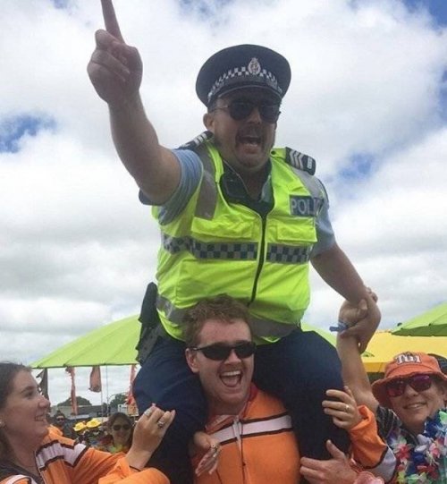Веселі приколи із життя поліцейських