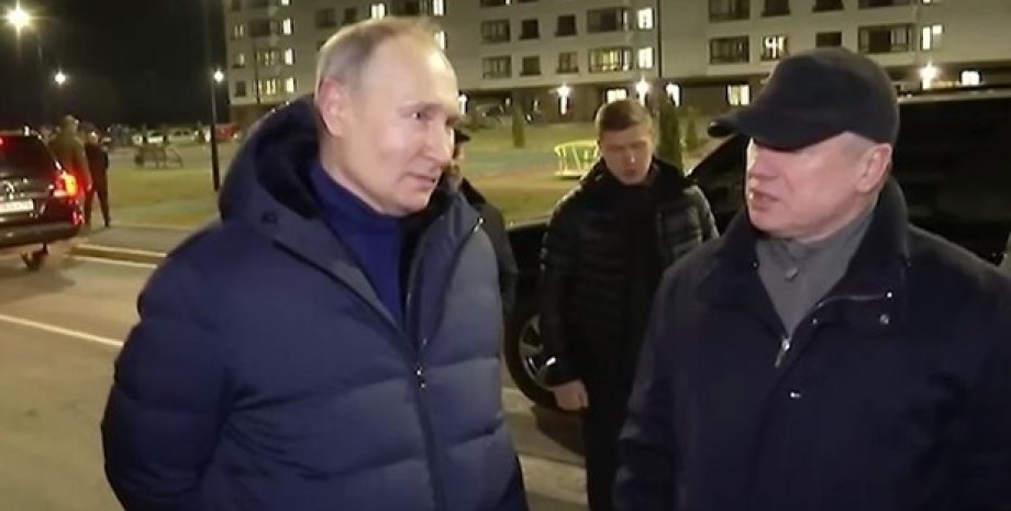 «А как же подбородок?»: в сети высмеяли двойника Путина, который ездил в Мариуполь (ВИДЕО)