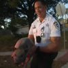 Поліцейські швидко виловили свиню, яка втекла від власника (ФОТО)