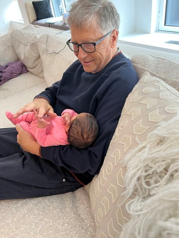 Билл Гейтс впервые показал фото с внучкой (фото)