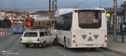 «Автобус через три дня?»: в оккупированном Севастополе произошла любопытная авария с «ядерным» (фото) 