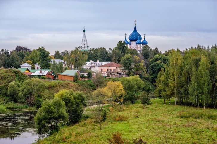 8 типів фраз, які у розмові видають обмежене мислення співрозмовника