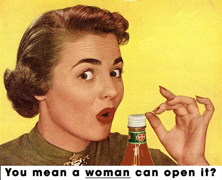 Фотограф переснял сексистские рекламные плакаты 50-х, чтобы показать, как изменилась жизнь