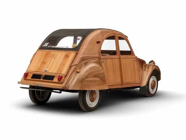 У світі з'явилося повністю дерев'яне авто (ФОТО)