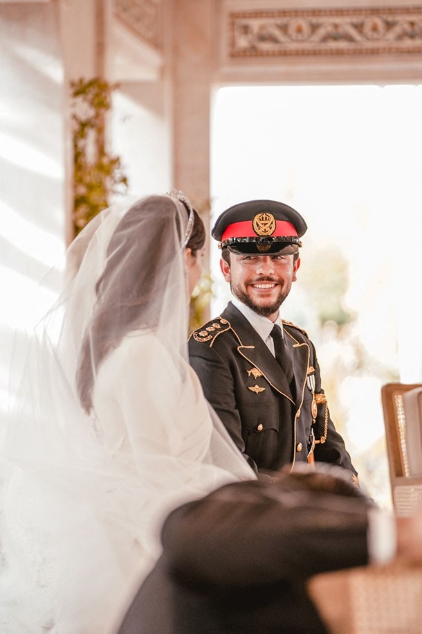 Принц Иордании сыграл роскошную свадьбу с любимой Раджве (ФОТО)