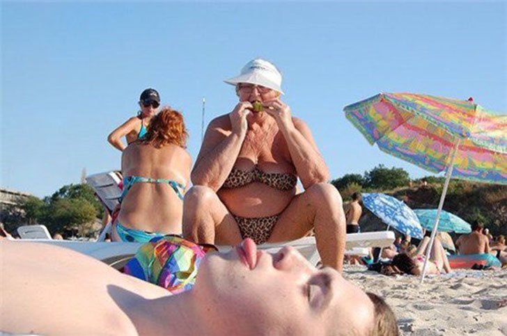 Забавные отдыхающие «без комплексов», встречающиеся на пляжах