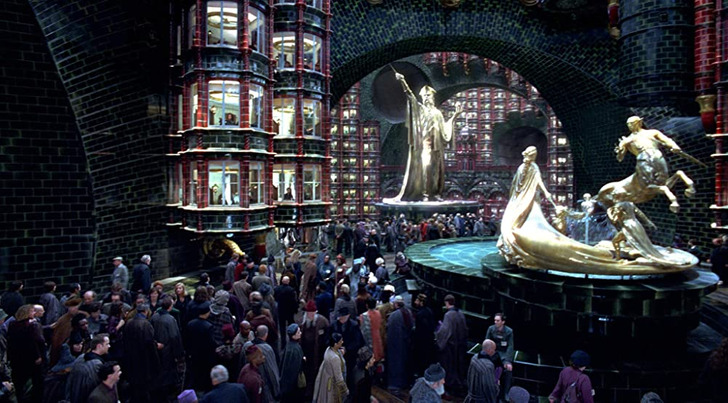 12 нелогичных моментов во вселенной Гарри Поттера, на которые мы годами не обращали внимания. А все из-за магических чар