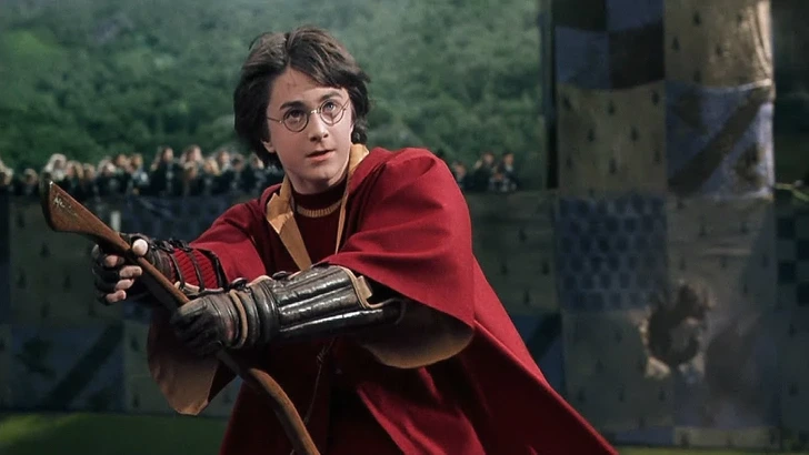 12 нелогічних моментів у всесвіті Гаррі Поттера, на які ми роками не звертали уваги.  А все через магічні чари