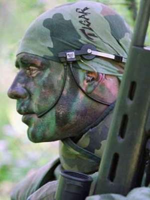 "Люди-хамелеоны": мастера маскировки военного ремесла. Фото