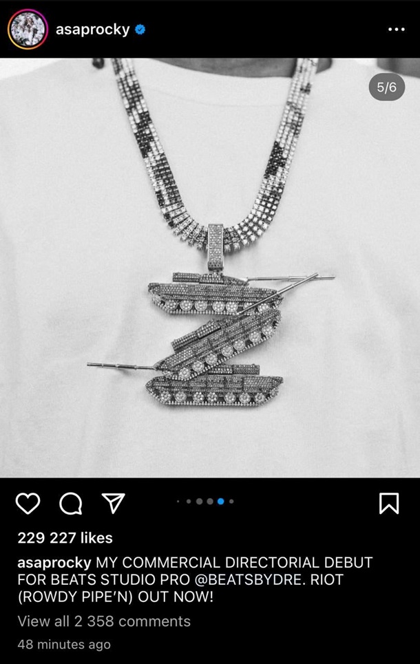 A$AP Rocky похвастался украшением в виде буквы Z (ФОТО)