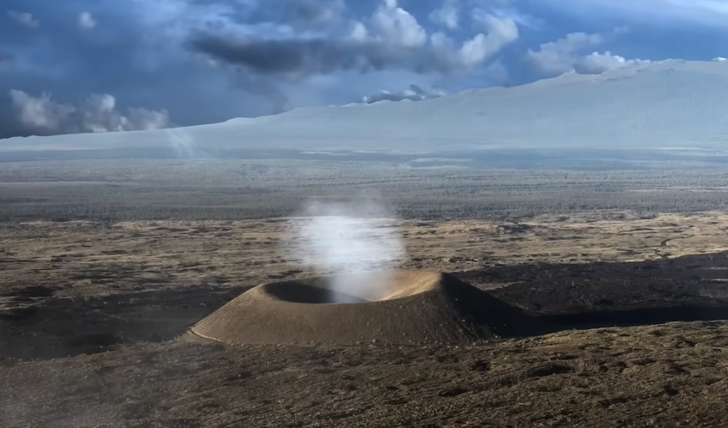 Прокидається найбільший у світі вулкан. Що буде із нами?