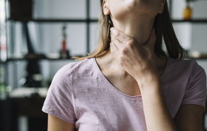 Медики нагадали, як правильно лікувати хворе горло