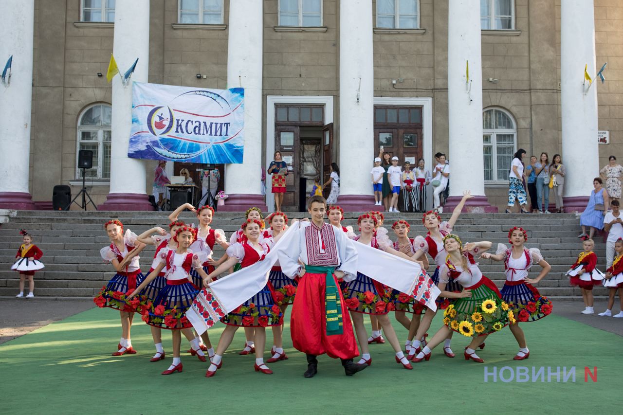 В Миколаєві виступив зразковий ансамбль танцю «Оксамит»  (фоторепортаж)