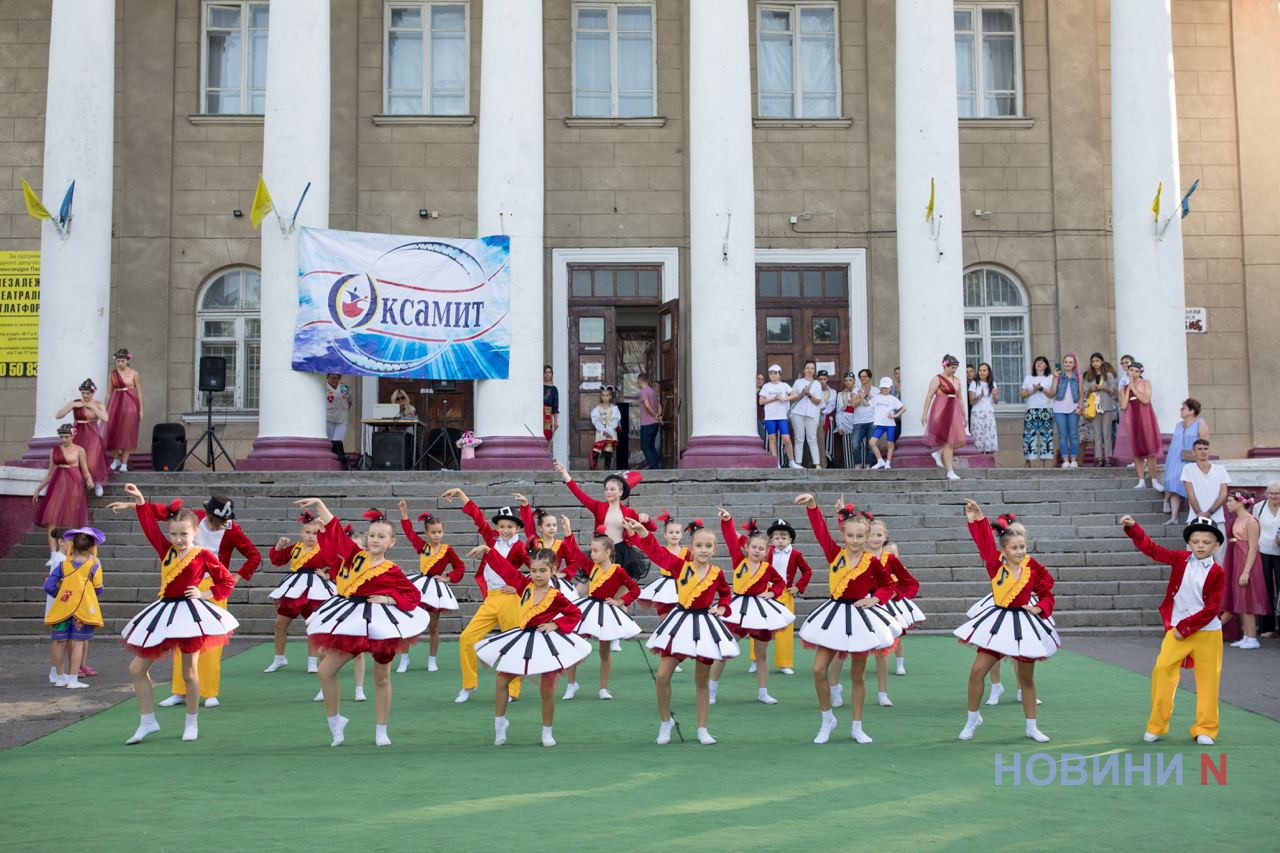 В Миколаєві виступив зразковий ансамбль танцю «Оксамит»  (фоторепортаж)