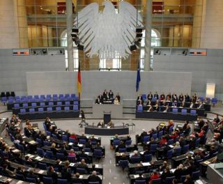 За нарушение регламента немецкие депутаты будут платить штраф 3000 евро