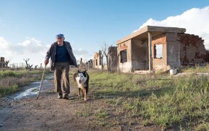 "Найсамотніша людина на планеті": як живе чоловік у покинутому "селі-привиді" після потопу