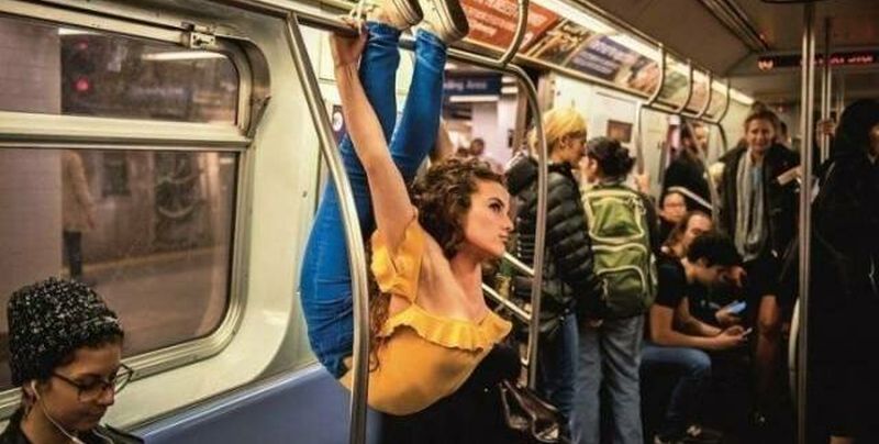 Смішні пасажири, що зустрічаються у метро (ФОТО)