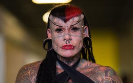 "Жінка-вампірка" зробила 49 модифікацій тіла: вставила титанові роги і зататуювала очі (фото)