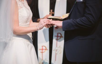 П'яний священник зіпсував весілля пари "незабутньою" церемонією