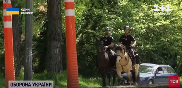 У Києві поліція пересіла на коней: де патрулюватимуть (фото, відео)