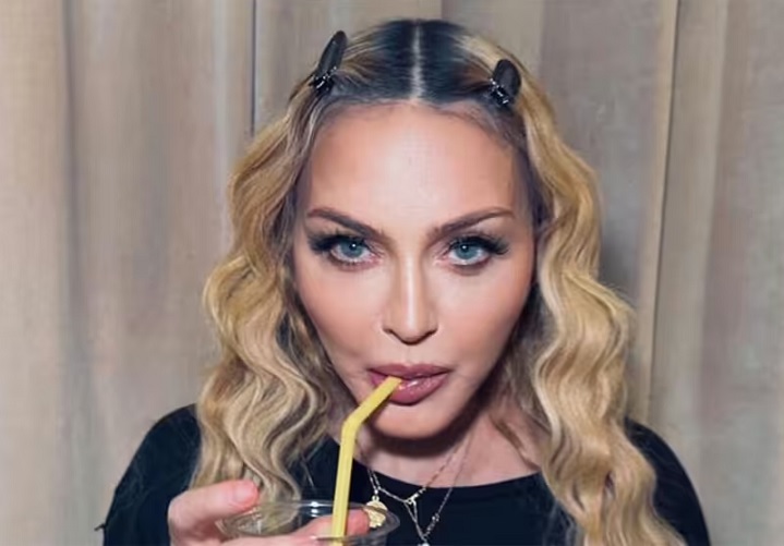 У відповідь на ейджизм 65-річна Мадонна знялася у новому рекламному ролику