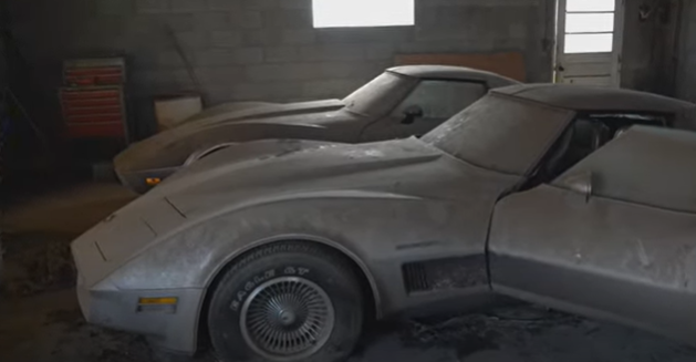 Культовый Chevrolet Corvette на 42 года заперли в гараже: как сейчас смотрится авто (видео)