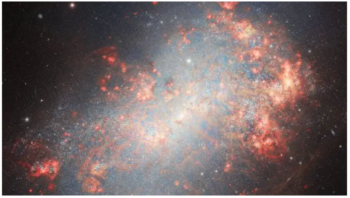 Астрономи отримали знімок галактики зі спалахом зореутворення