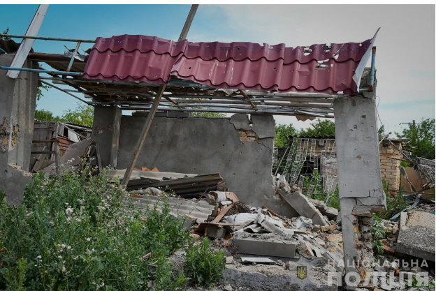 Повреждены дома людей: последствия вражеских обстрелов Запорожской области