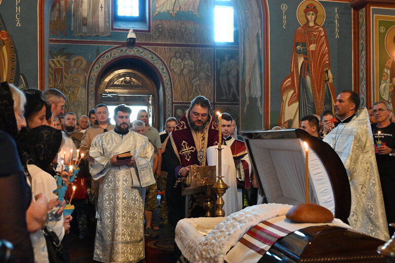 Прощання з воїном Володимиром Сергієвським