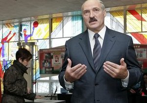 Александр Лукашенко призвал белорусов быть осторожными с долларом