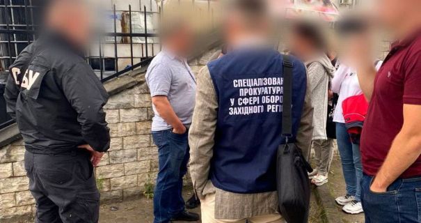 Трансфер за 19 тис. євро: у Львові затримали організатора схеми виїзду для ухилянтів