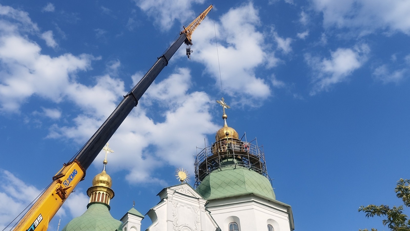 На одному з куполів Софії розпочали реставрацію (фото)