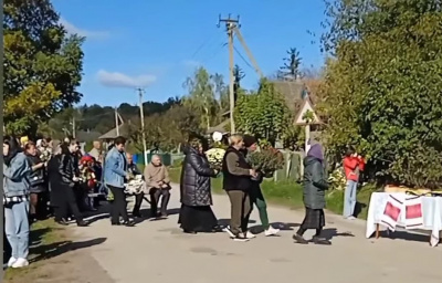 Живі, доки памʼятаємо: на Буковині відкрили Алею слави полеглим землякам