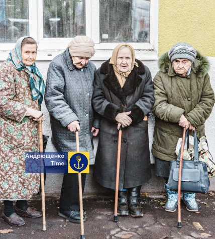 В домах холодно, а люди строятся в очередь за едой: как живет Мариуполь в оккупации