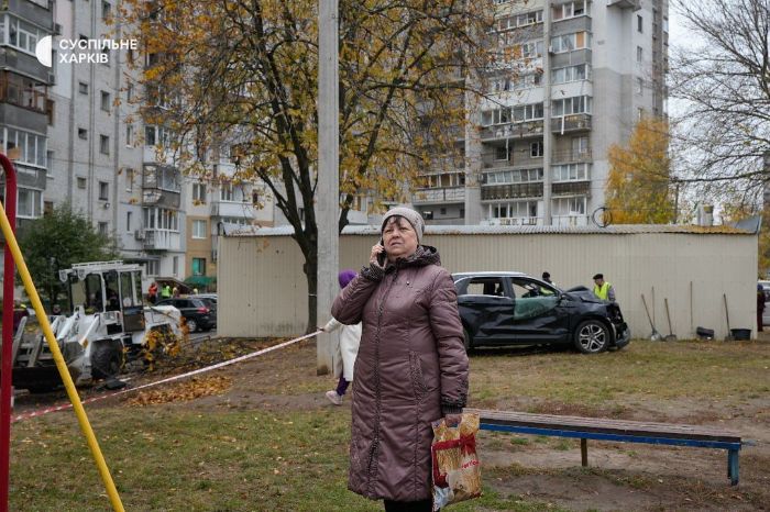 Жилой дом на Салтовке по прилету бомбы: фото и видео при дневном свете