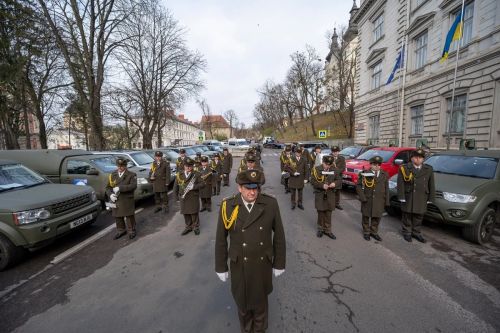 Британские фермеры передали очередные 26 внедорожников для ВСУ – фермер