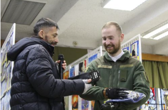 У Тернополі відкрили виставку картин захисника, який втратив на війні дві кисті