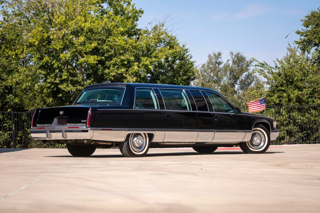 лімузин кадиллак, Cadillac Fleetwood Brougham, лімузин Cadillac, Білл Клінтон, авто Білла Клінтона