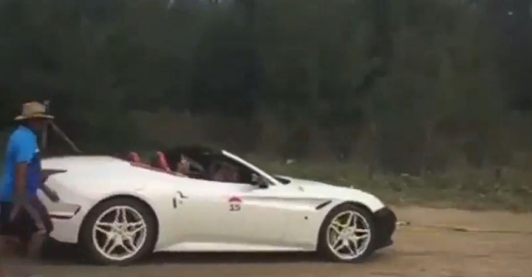 Феррарі на пляжі, Ferrari California