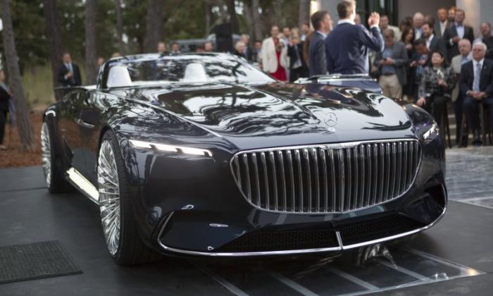 Роскошный кабриолет Mercedes-Maybach 6 представили в Пеббл-бич