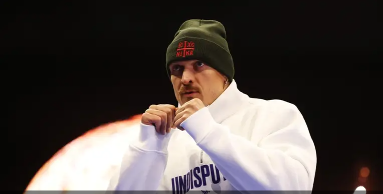 "Тактично переграє": відомий боксер спрогнозував переможця реваншу Усик – Дюбуа
