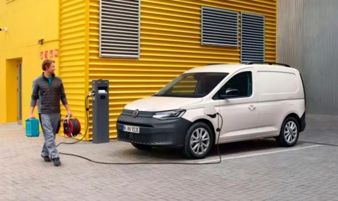 Volkswagen представив гібридний компактвен Caddy eHybrid