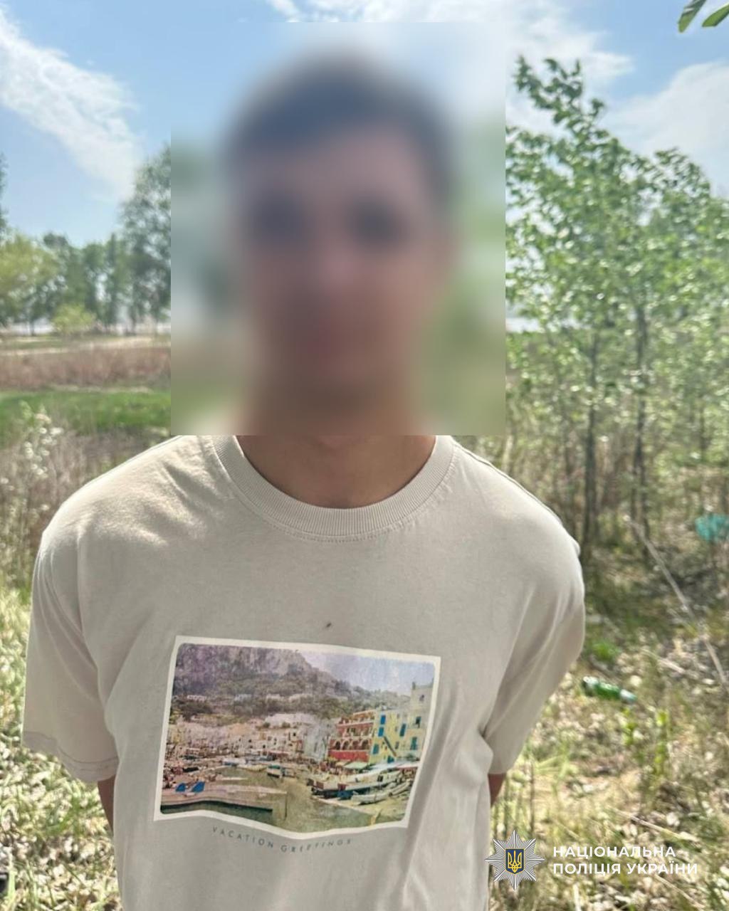 Понад сотню пакунків з наркотиками вилучили поліцейські у двох мешканців Дніпра, закладчиків затримали